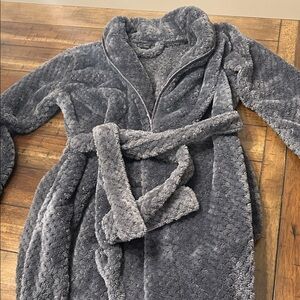 Tourance Plush Luxe Robe Gray Size Small | Super Soft Cozy Bathrobe EUC